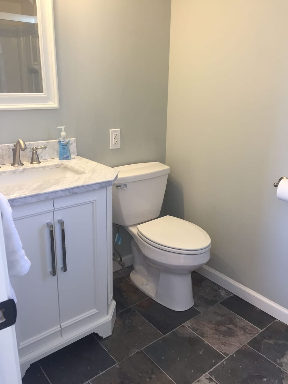 upstairs bathroom with full shower for bedroom 1