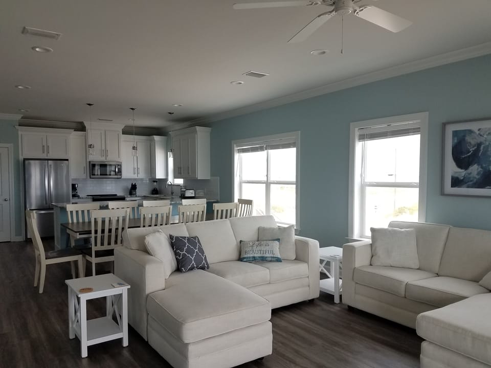 Luxurious, open living area with plenty of space for your group.