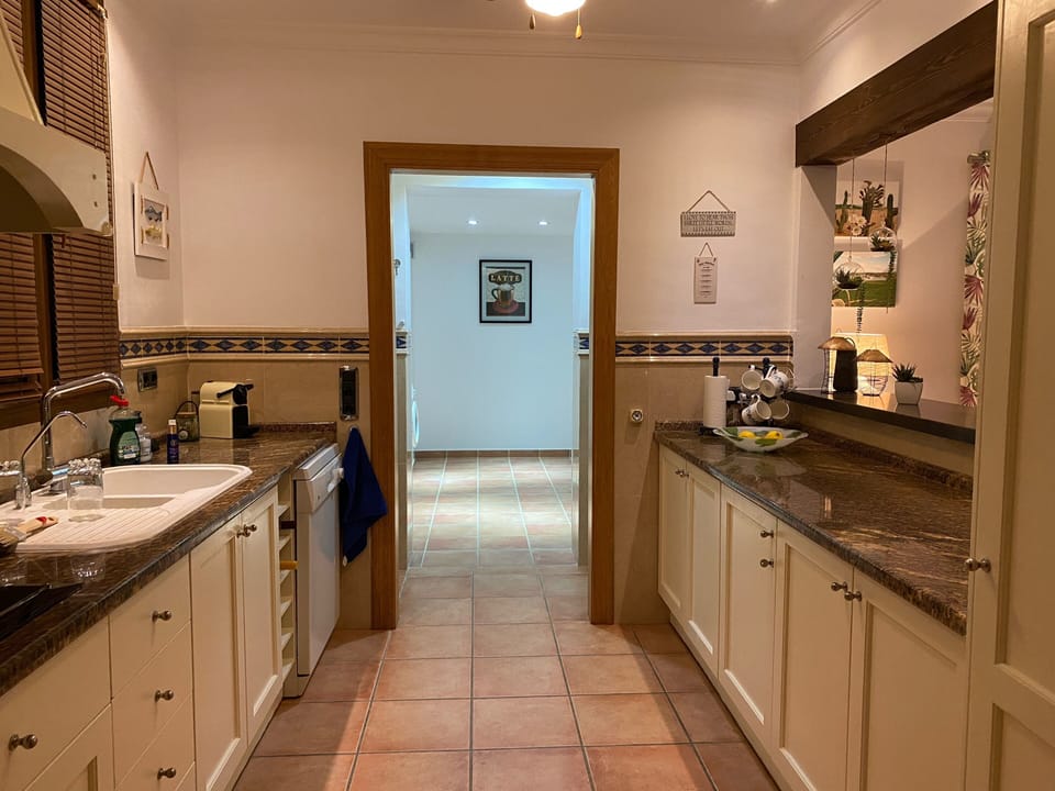 Kitchen/utility