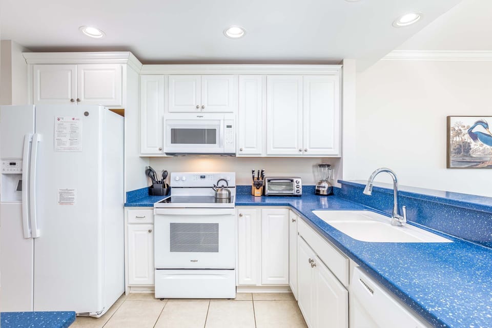 Fully equipped kitchen