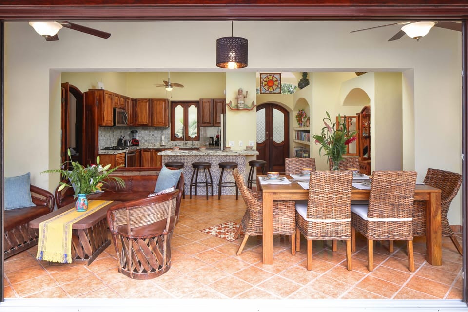 Open plan dining and kitchen