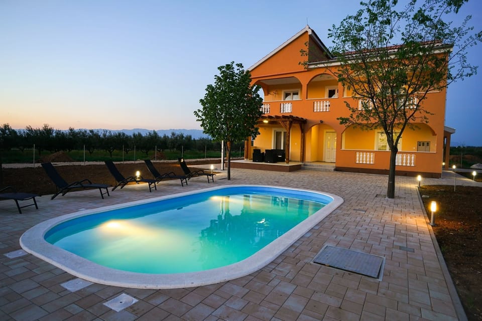 Holiday Home Swimming Pool