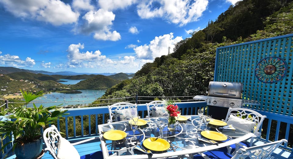 Upper Level Deck/Balcony with view of BVI’s