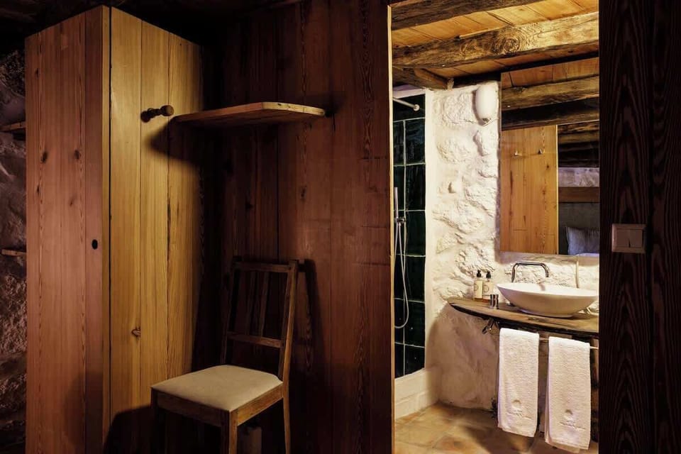 Vista para a casa de banho