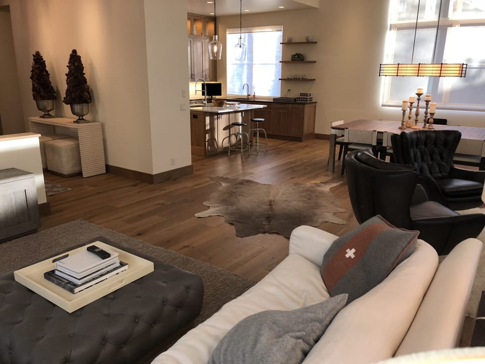 Great room/dining room/kitchen