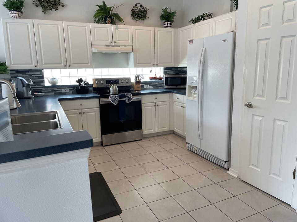 Full Stocked Kitchen