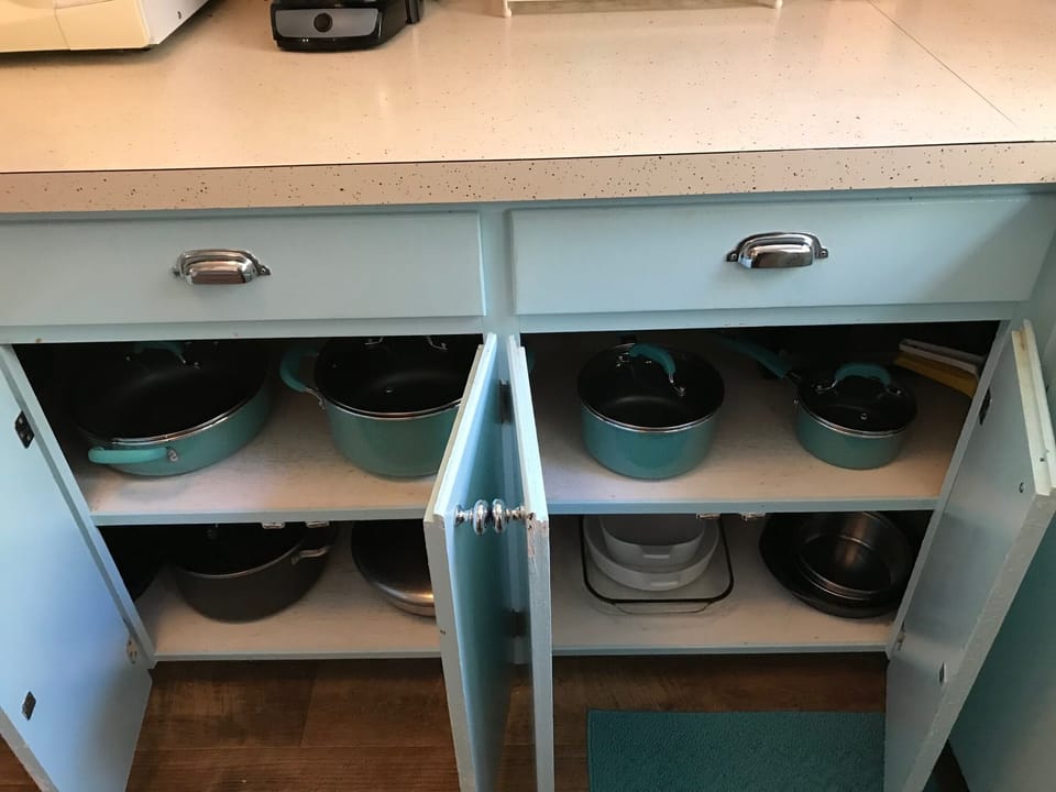 Guest cottage kitchen