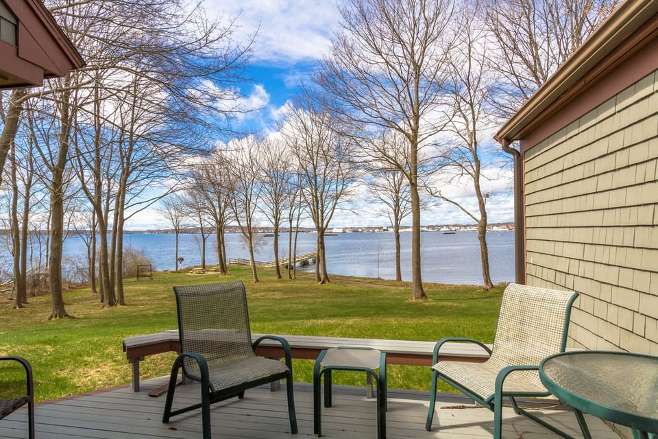 Enjoy the harbor, your pier and yard!