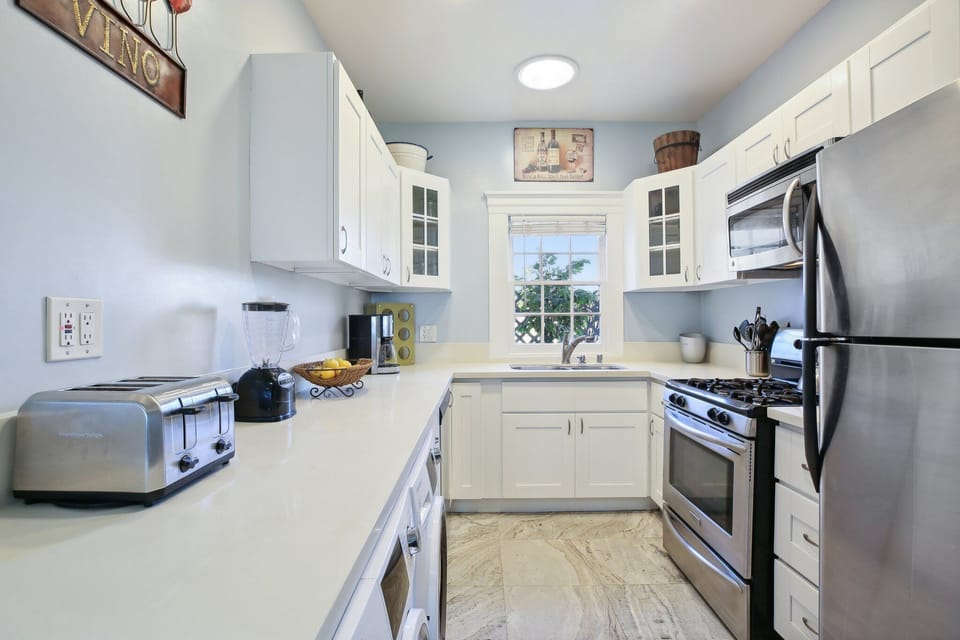 Fully equipped kitchen