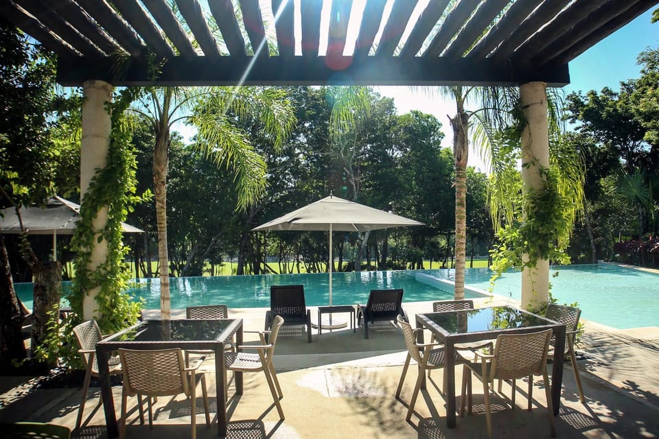 Infinite pool for families nearby