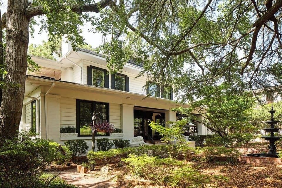 One of 5 private apartments in Eden Brae, Birmingham's coolest rental. Here, you will enjoy the privacy of your own apartment while still having access to the property's many amenities: fountains, hammocks, & an outdoor grill & dining room. 