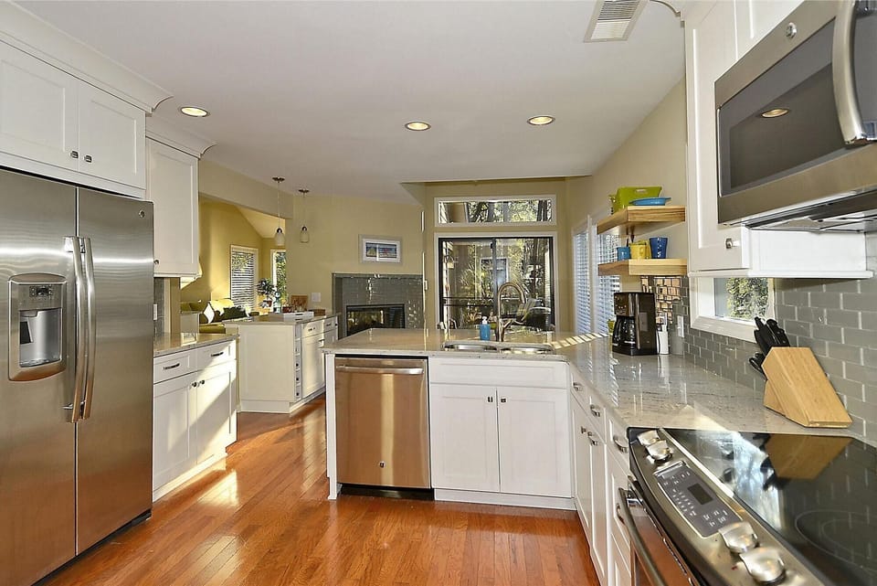 Main Level-Kitchen