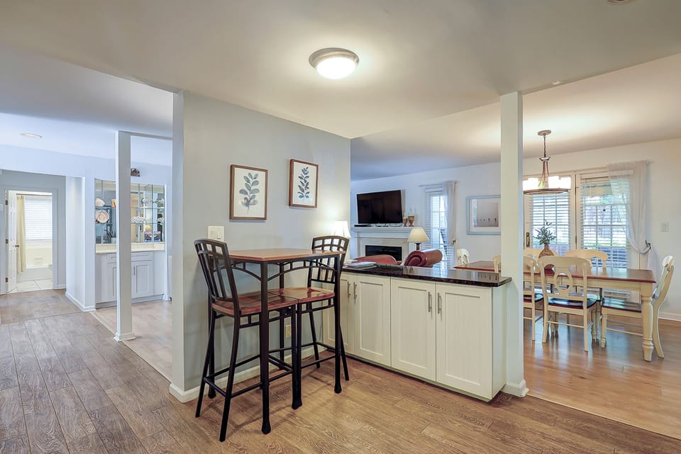 Kitchen Bar
