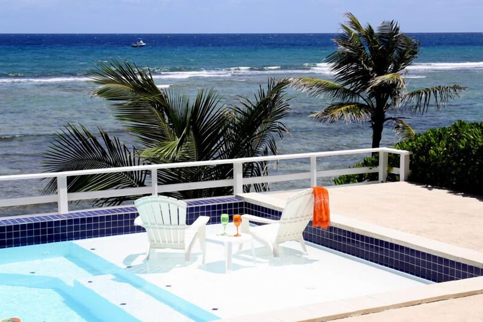 'Relax On The Caribbean Sea'