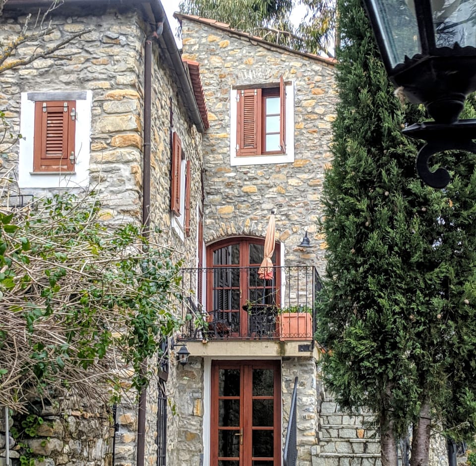 The Nisha is the middle apartment of Borgata Tre Molini.