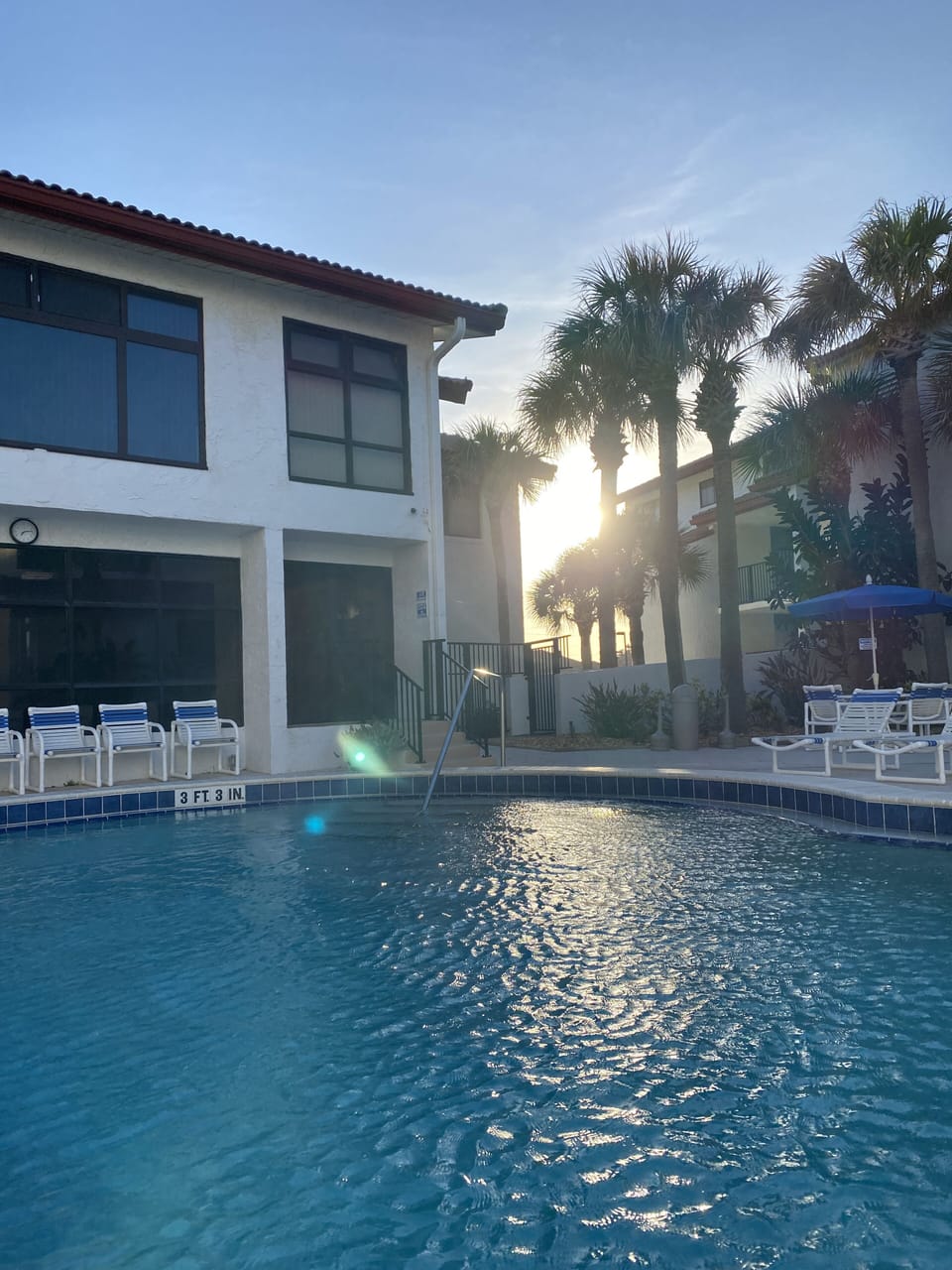 Pool & clubhouse