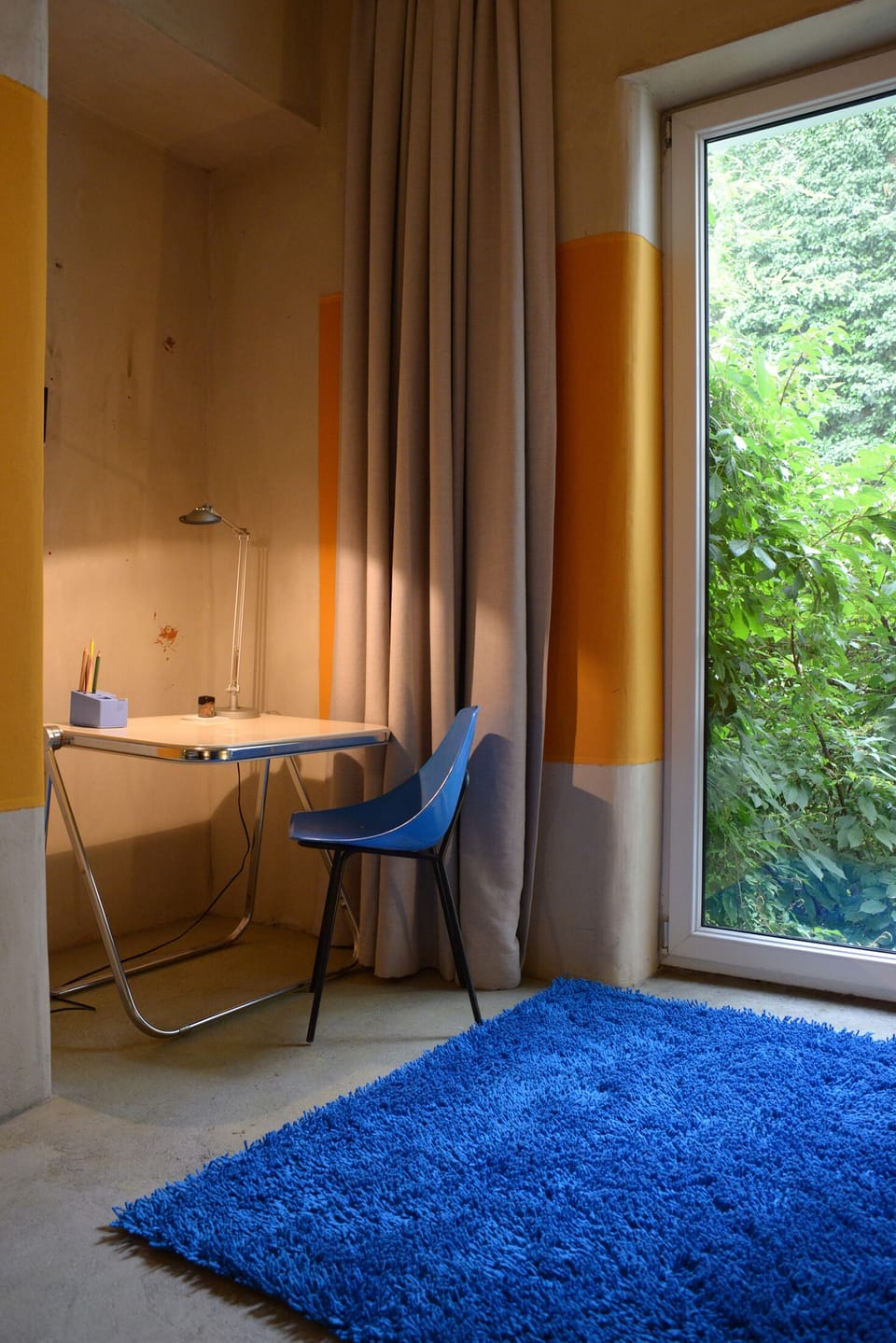 writing desk