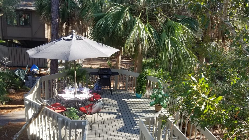 Dine al fresco on the large deck with gas grill