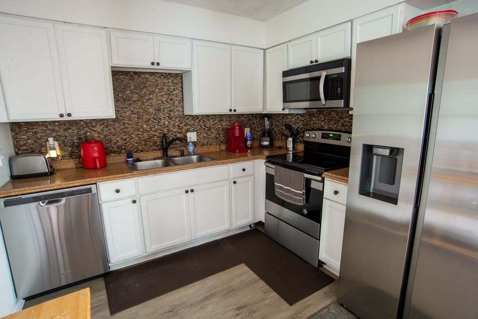Updated kitchen and all stainless steel appliances.