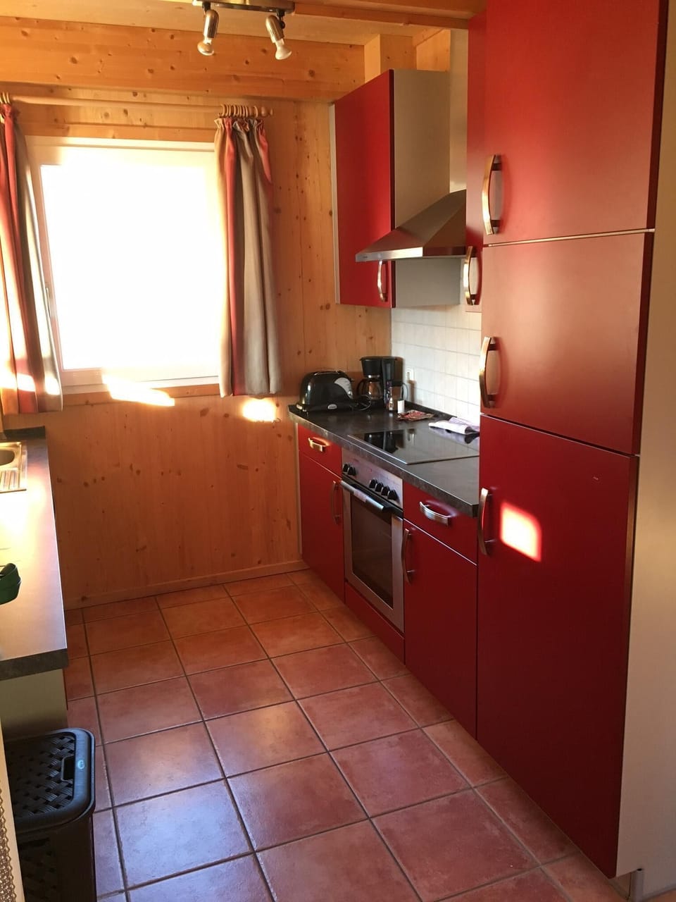 Fully stocked kitchen, including built-in dishwasher