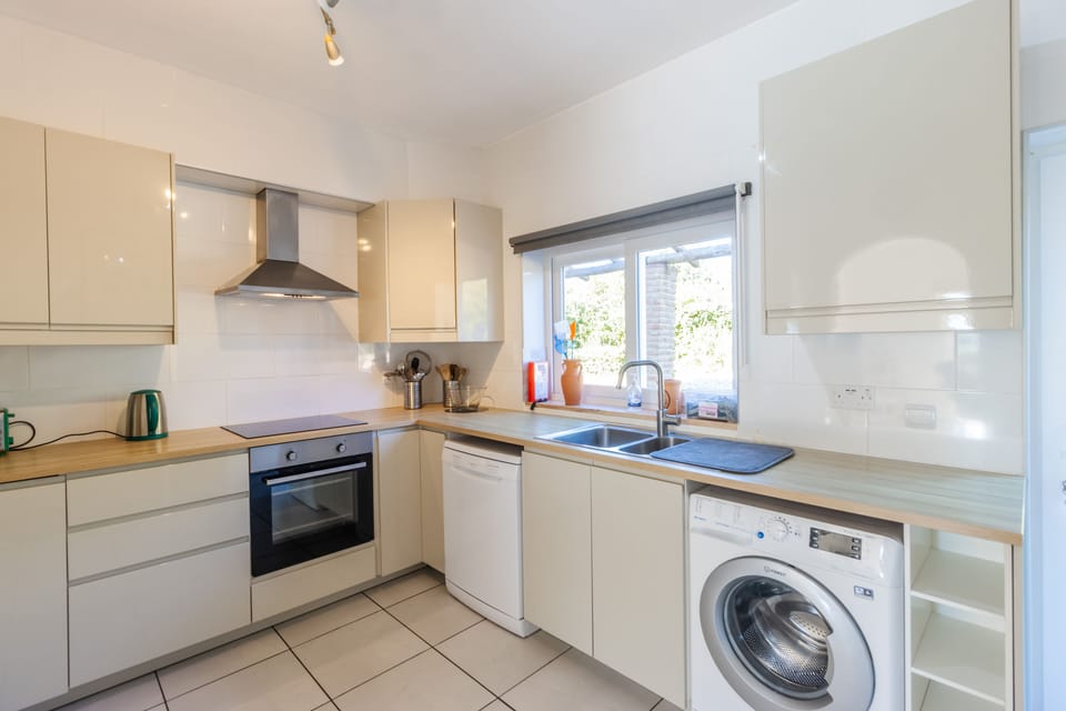 Modern kitchen 