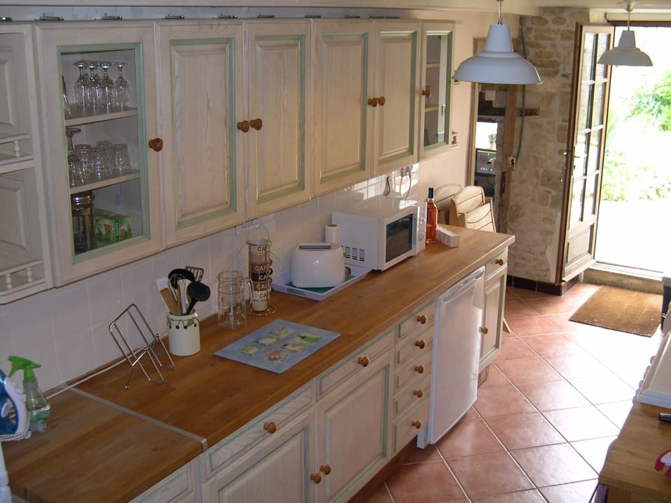 Fitted kitchen

