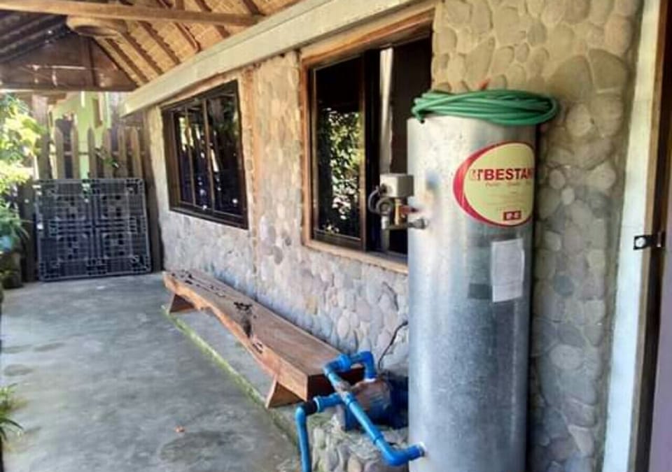 Phielle In-Home Calayo Bed and Breakfast in Nasugbu