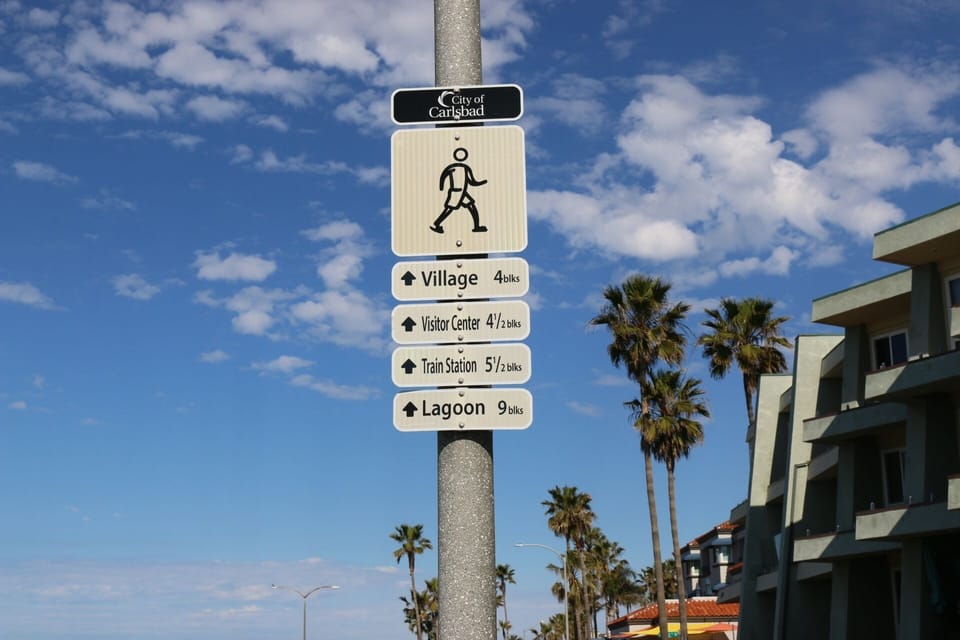 • ½ block to beach
• 1 block from restaurants in the Village