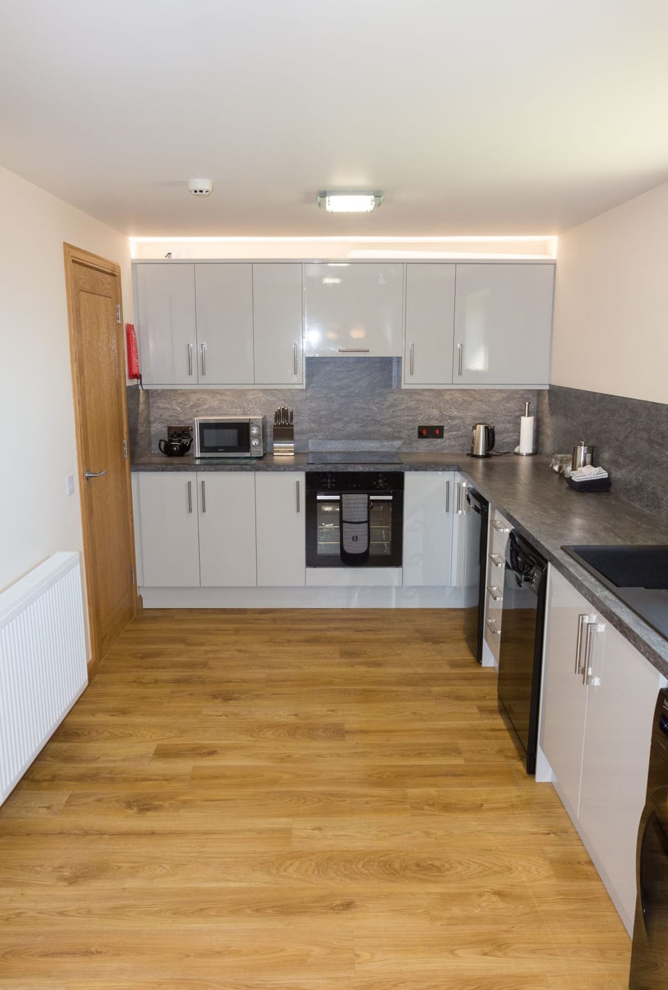 Kitchen with all Appliances