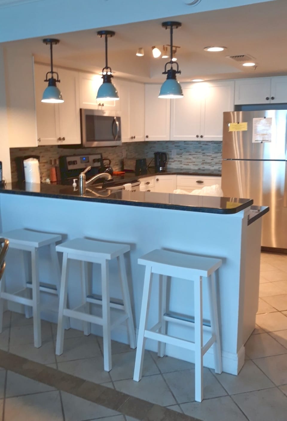 BRAND NEW KITCHEN - completely gutted with new everything!! Breakfast bar added!