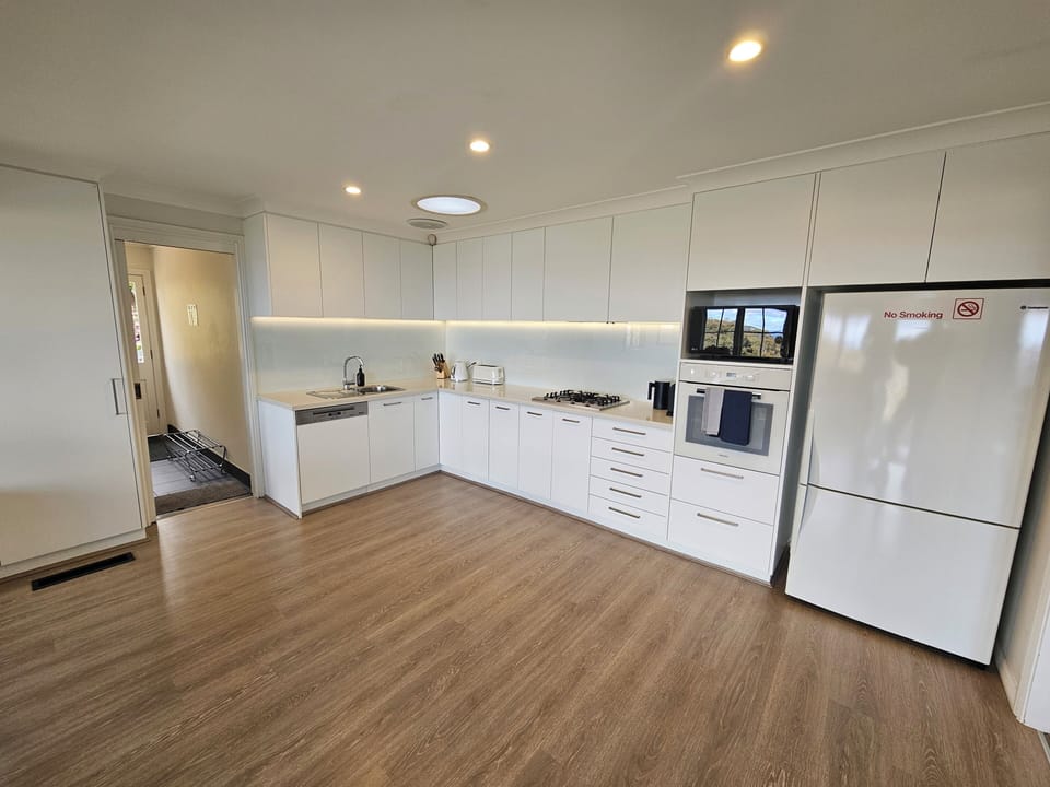 A new gorgeous MIELE kitchen.