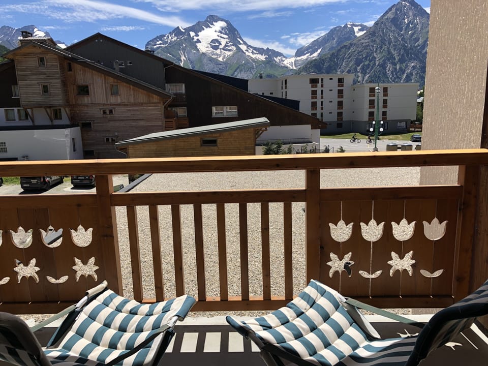 Balcony with view on the mountain