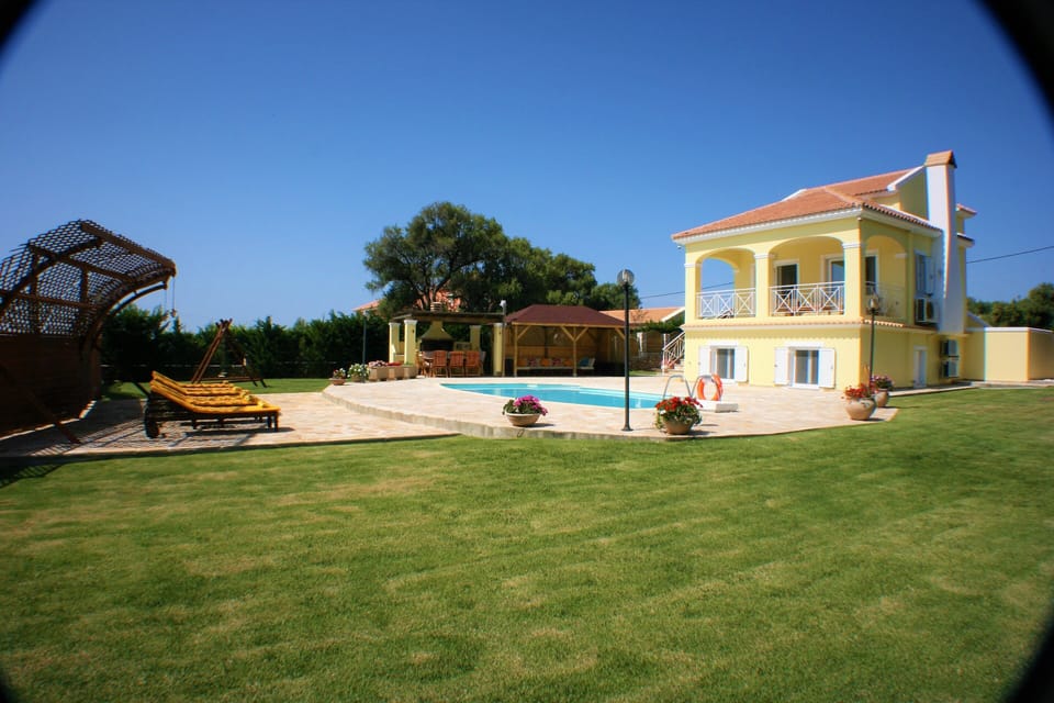 Rear Garden, BBQ and Lounging Area