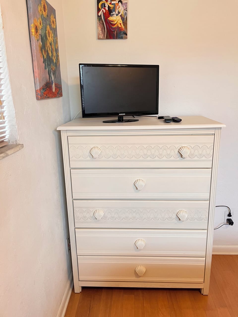 Second guest bedroom