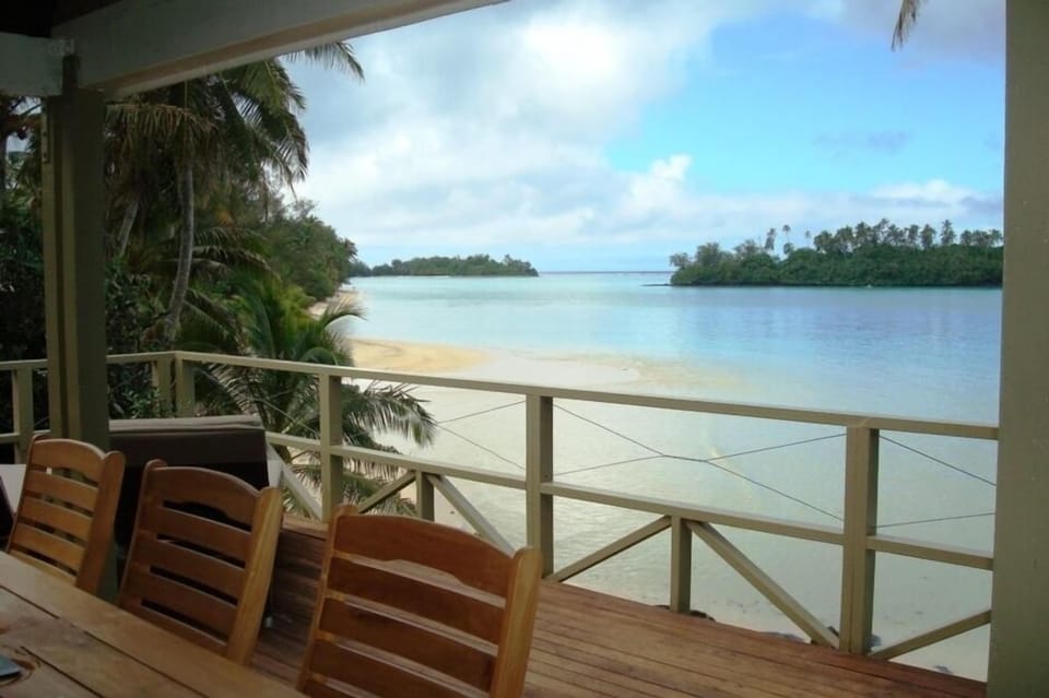 Your stunning view out to Muri Lagoon (@ low tide)