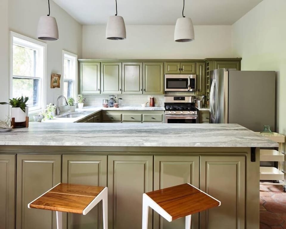 The stunning chef's kitchen in the largest apartment of the house is a great place to cook and entertain. 