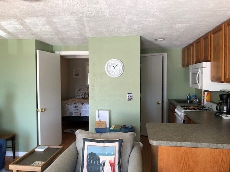 Kitchen area
