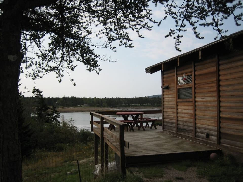 North side view of the cottage.