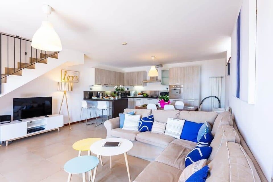 Open plan living, dining and kitchen area