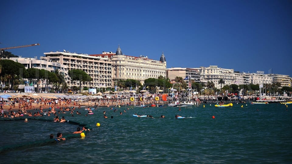 Apartment located two minute walk from beach