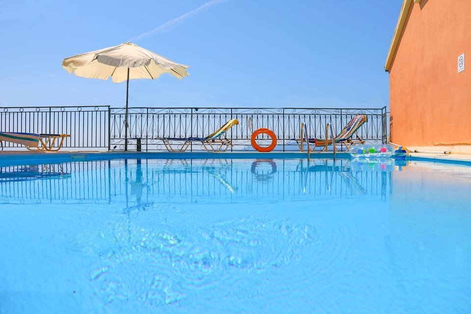 Private pool