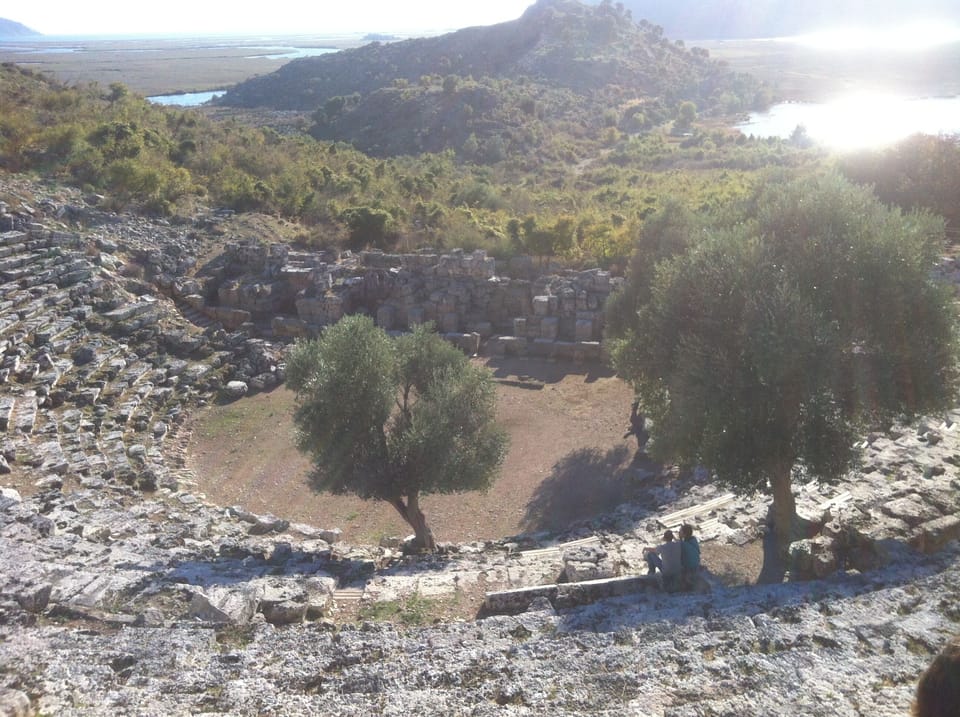  The amphitheatre Kaunos