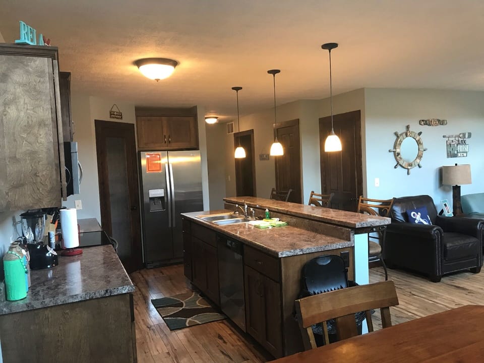 Kitchen With Walk Around Island and Walk in Pantry