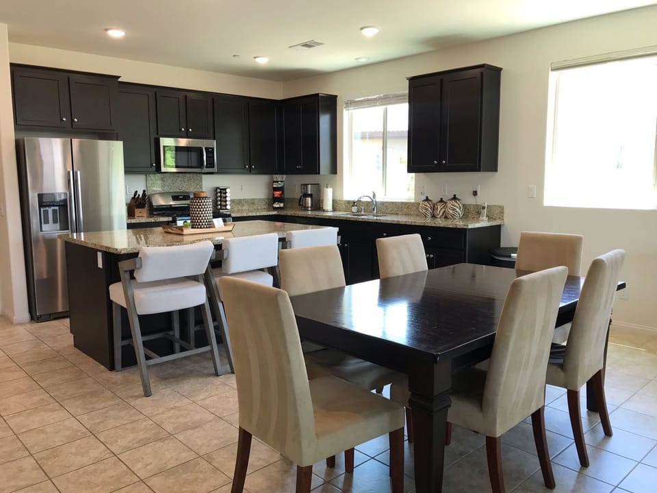 Kitchen and dining area.