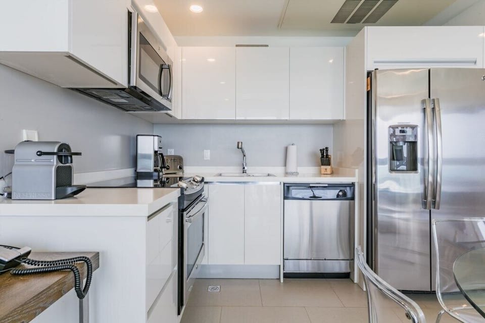 full size kitchen

