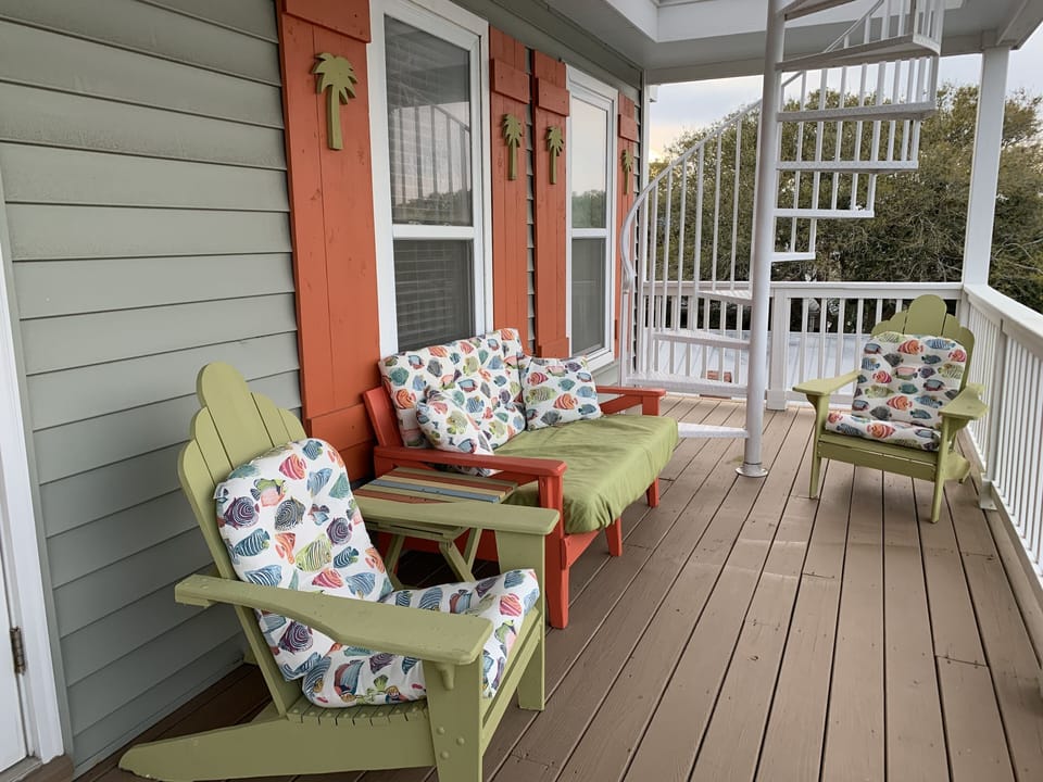 More lounging on middle floor front deck.