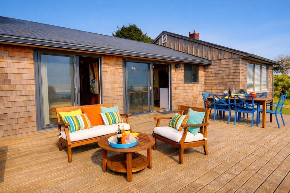 Oceanfront Beach House with Expansive Outdoor Deck