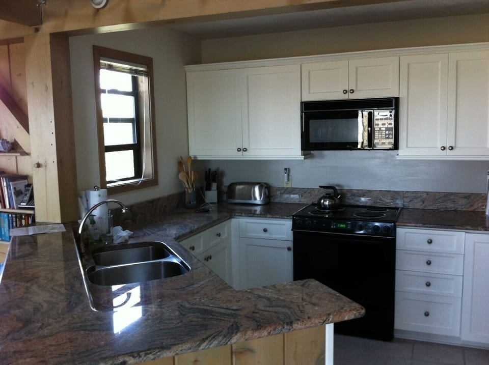 New Cabinets and Granite Countertops in the Kitchen