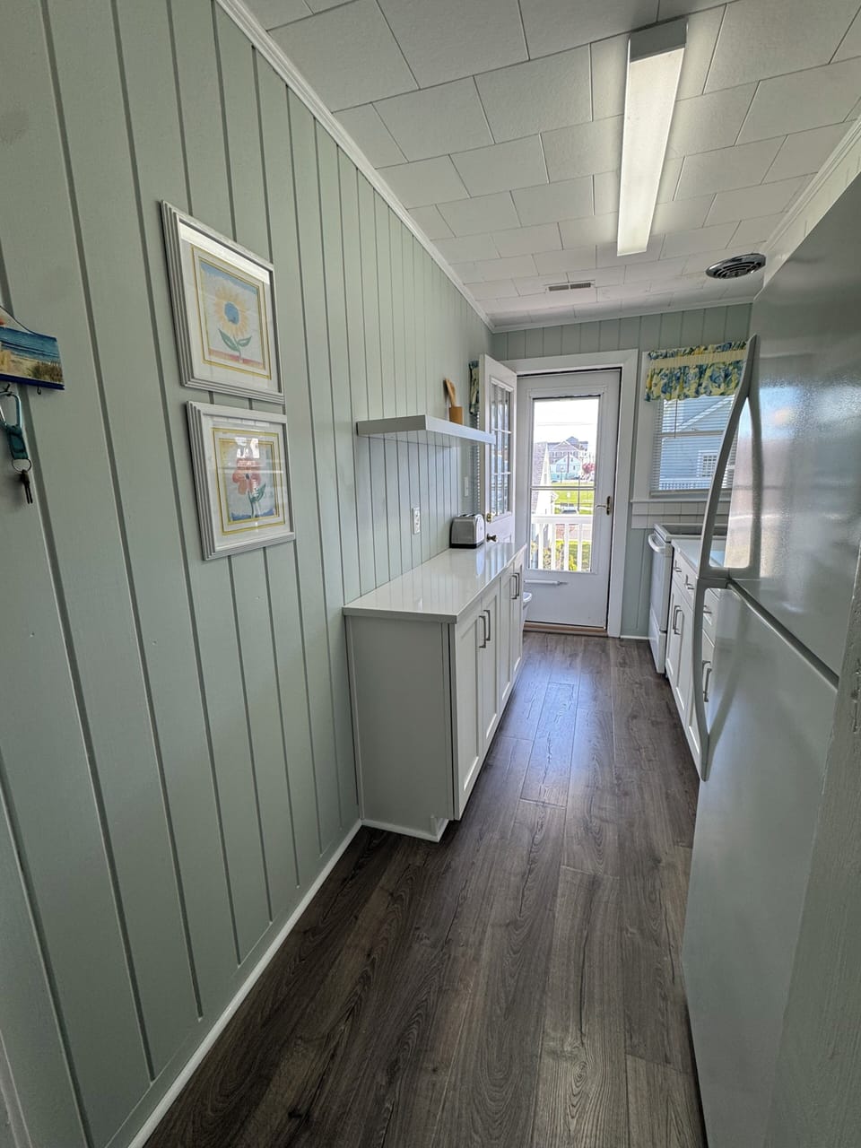 Apt D - new remodeled galley kitchen