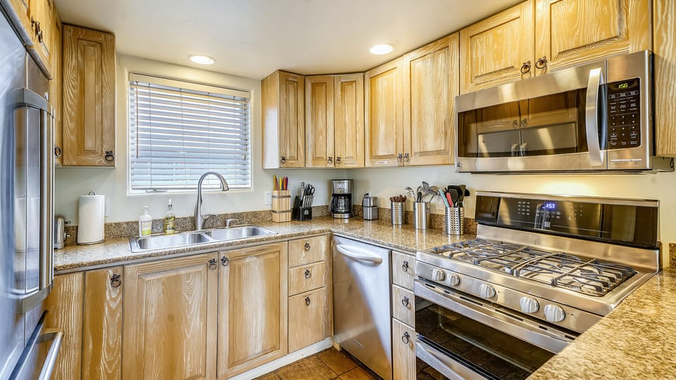 Kitchen Top Level